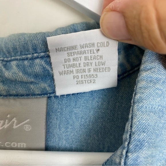 Vintage Southwest Embroidered Feather Chambray Denim Button Front Shirt Medium - Picture 9 of 9